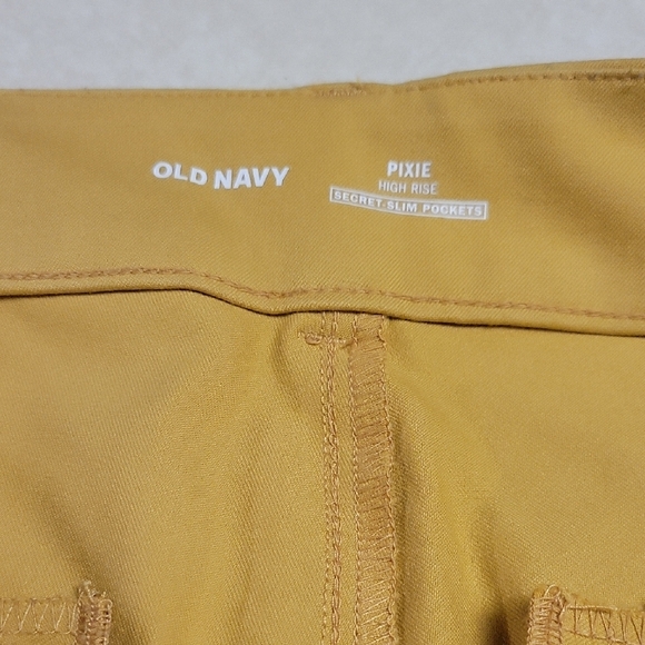 Old Navy Women's Golden Khakis - Picture 2 of 12